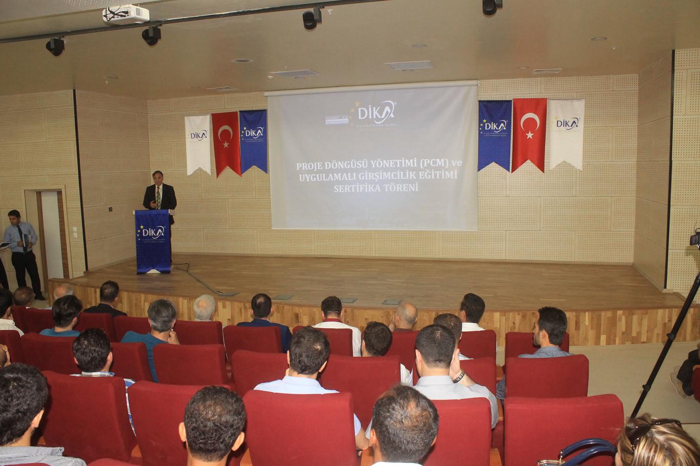 Mardin'de girişimcilik eğitimi alanlara sertifika verildi